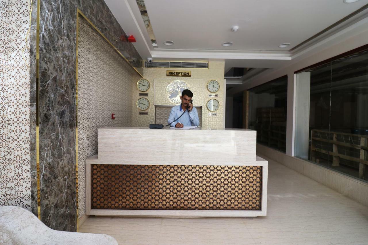 Capital O 37152 Naveen Continental Prayagraj Exterior photo