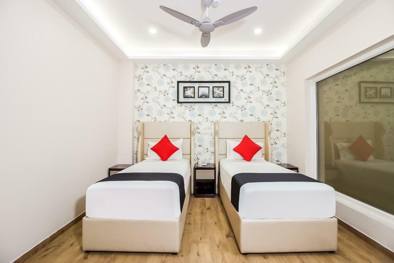 Capital O 37152 Naveen Continental Prayagraj Exterior photo